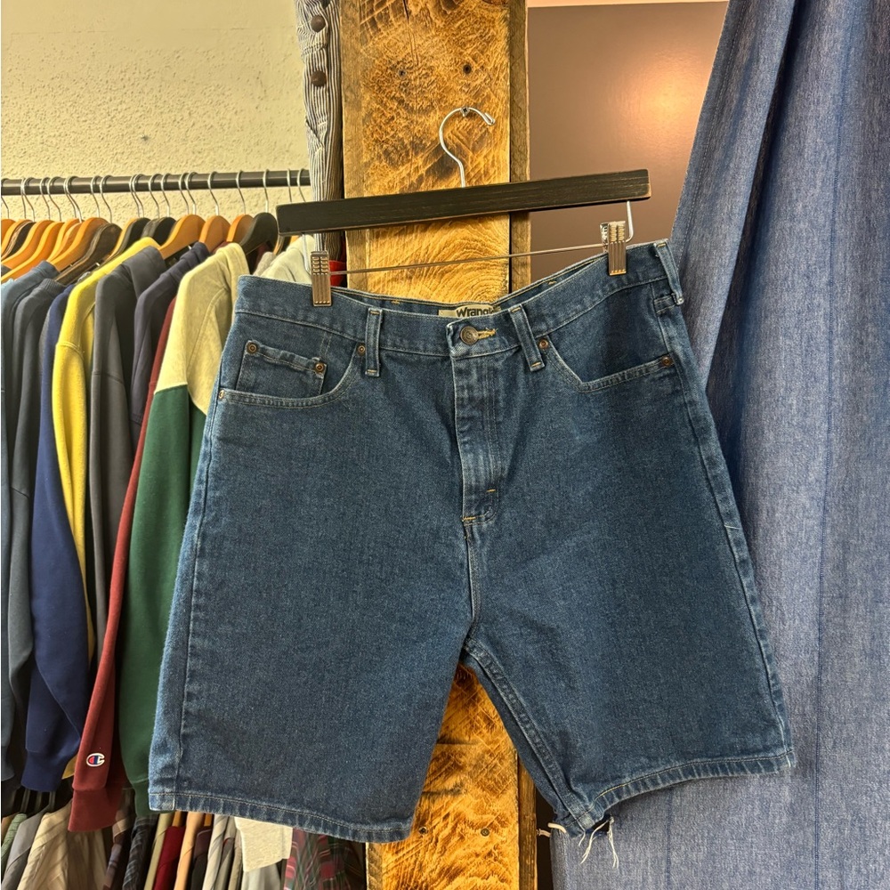 Vibrant Wrangler Blue Jean Shorts